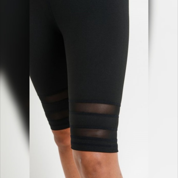 Highwaist Double Mesh Band Short Leggings - Picture 3 of 6